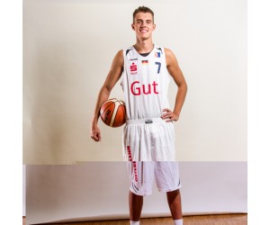 Adam Raczkiewicz basketball player - SF