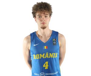 Akos Szentkuti basketball player photo 1