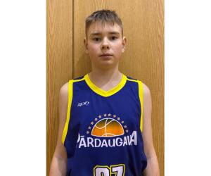 Aleks Knazs basketball player