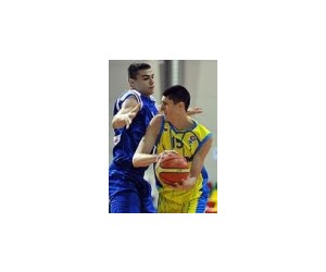 Alex Len basketball player photo 1