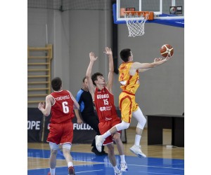 Andrej Jakimovski basketball player - SF