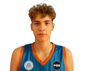 Arseniy Yalov basketball player photo 3