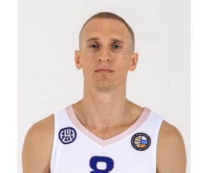 Artem Isakov basketball player photo 2