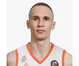 Artem Isakov basketball player photo 5