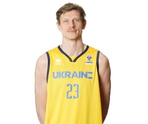 Artem Pustovyi basketball player photo 3