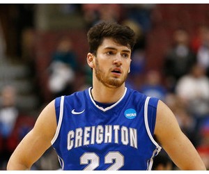 Avery Dingman basketball player photo 1