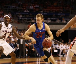 Canyon Barry basketball player photo 1