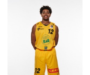Carrington Love basketball player photo 1