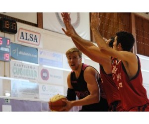 Dan Trist basketball player photo 2