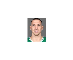 Daniel Theis basketball player photo 2