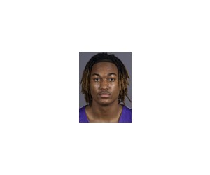 Davion Everett basketball player - SF