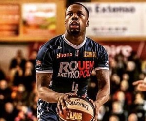 Derrick Colter basketball player photo 1