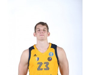 Dmitrii Kadoshnikov basketball player photo 3
