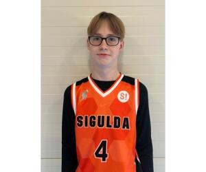 Ernests Altbergs basketball player - F