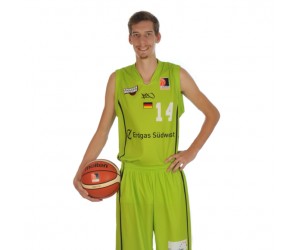 Finn Eckhardt basketball player - C