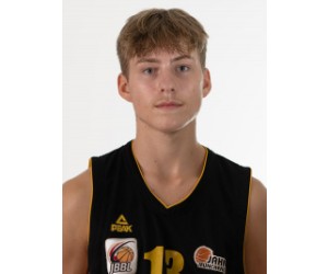 Finn Froschauer basketball player - PF
