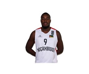 Helton Ubisse basketball player photo 1