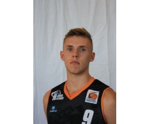 Henry Schumann basketball player photo 3