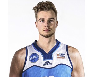 Hugo Erkmaa basketball player - PG