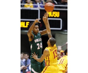 Isaac Williams basketball player photo 1
