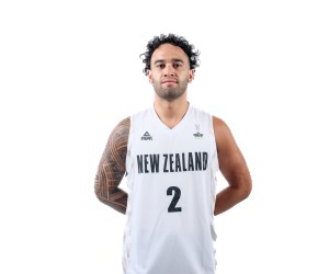 Izayah Le'afa basketball player