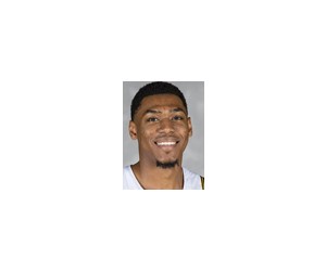 Jalen Pickett basketball player photo 1