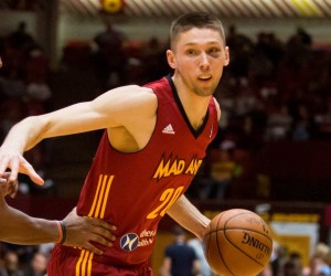 Jarrod Uthoff basketball player photo 1