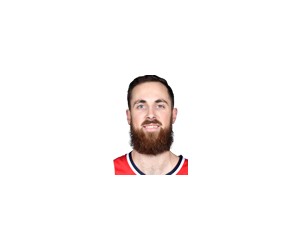 Jay Huff basketball player photo 3