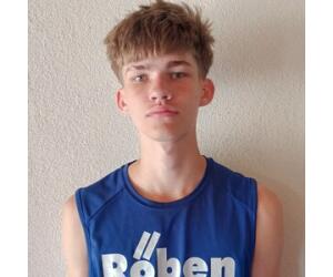 Kacper Mackiewicz basketball player - SF