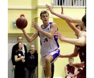 Ken-Martti Reinart basketball player - PF/C
