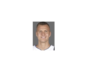 Kristaps Porzingis basketball player photo 2
