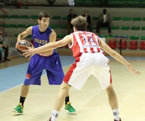 Leonardo Jacon Oliveira basketball player - SF