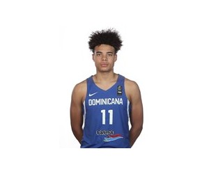 Lester Quinones basketball player photo 1