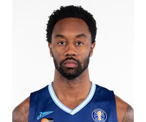 Levi Randolph basketball player photo 5