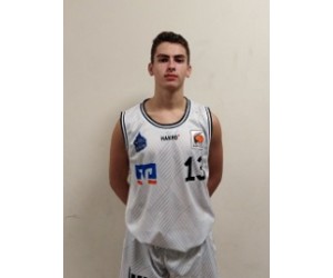 Luca Seibert basketball player - PG