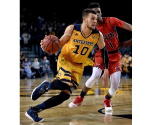 Luke Nelson basketball player photo 2