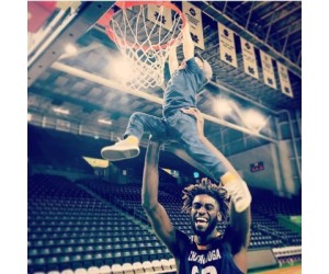 Makinde London basketball player photo 1