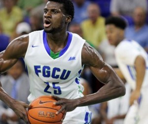 Marc-Eddy Norelia basketball player photo 1