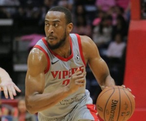 Markel Brown basketball player photo 1
