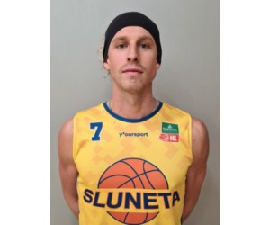 Maverick Rowan basketball player photo 3