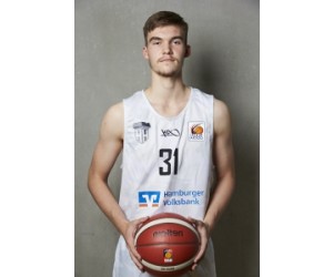 Moritz Kroger basketball player photo 3