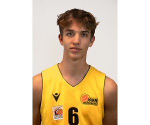 Nico Hirtl basketball player photo 3