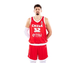 Nicolas Carvacho basketball player photo 3