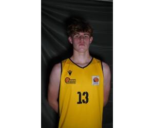 Noah Mutzenbecher basketball player