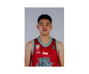 Putu Ivan Krisna Triyasa  basketball player
