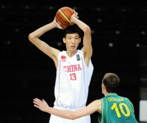 Qi Zhou basketball player photo 2