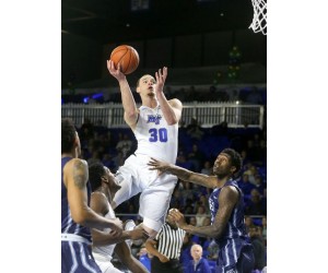 Reggie Upshaw Jr basketball player photo 1