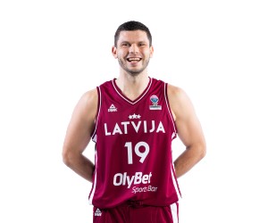 Rihards Lomazs basketball player photo 3
