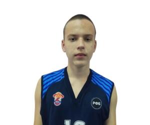 Robert Larichev basketball player