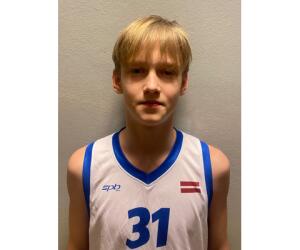 Roberts Gridna basketball player